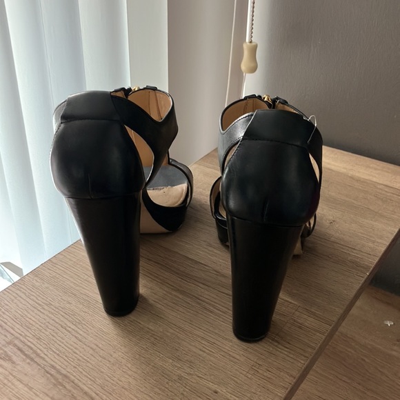 Black Michael Kors Heel - Picture 4 of 5